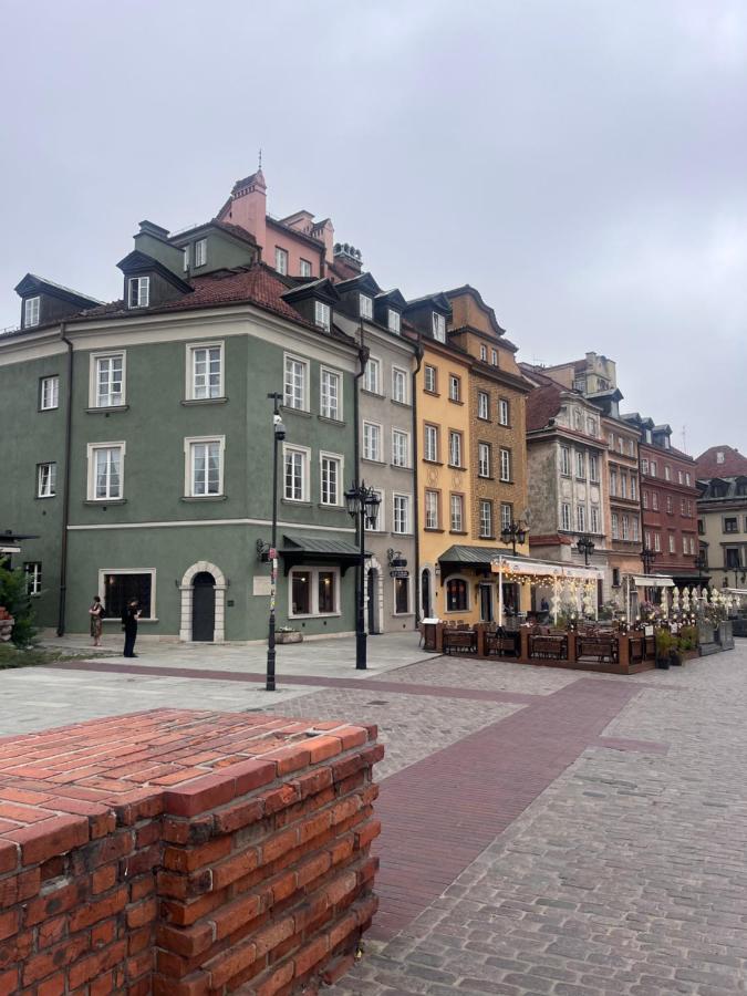 Apartment Castle Square z widokiem na Plac Zamkowy i Zamek Królewski - Chambres d’hôtes Varsovie