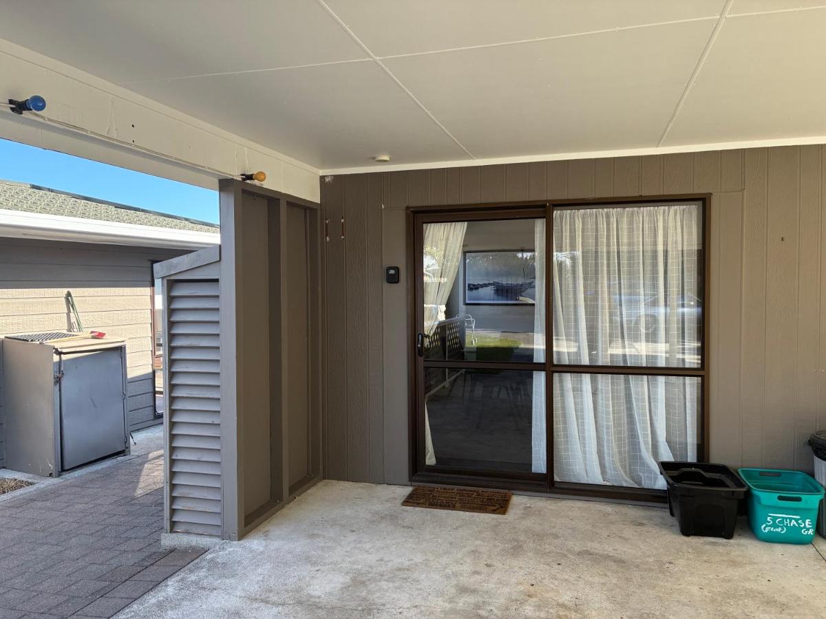 Quiet & Close to Town - Ferienwohnung Taupo