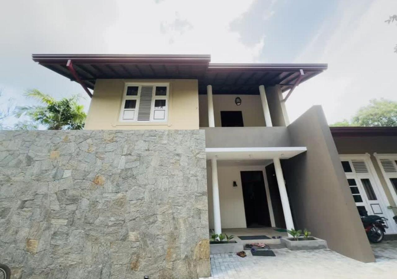 Osara Holiday Home - B&B Anuradhapura