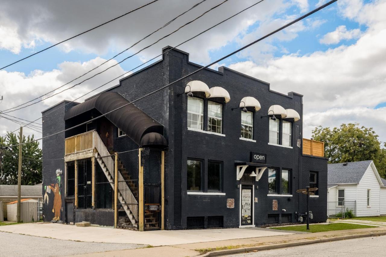 Unique 2-BDR Historic Warehouse Loft with Terrace ! ! ! - B&B Windsor