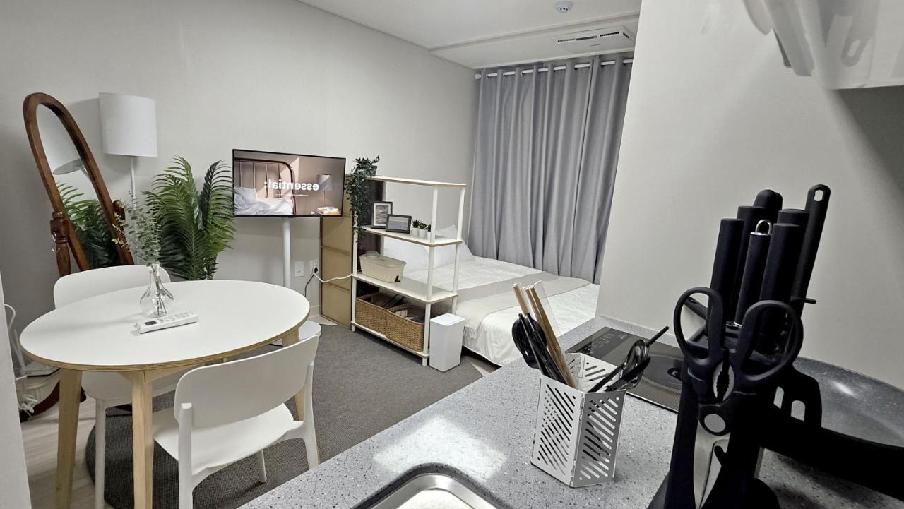 서울대입구역 도보2분,초역세권 - 숨 스테이 - B&B Seul