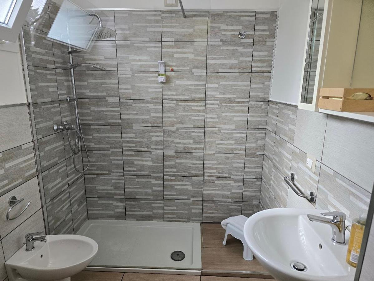 Camera Tripla Comfort