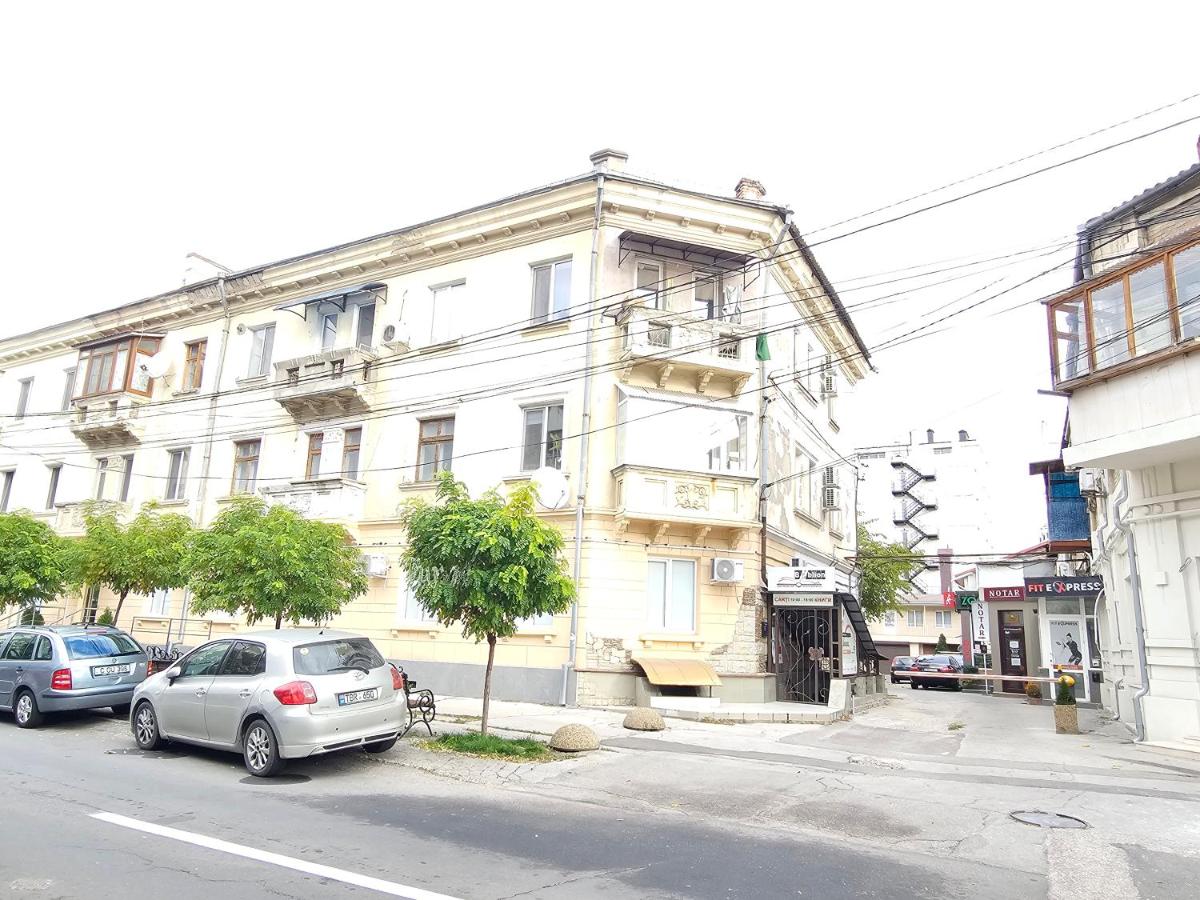 Central Location Apartment - B&B Chişinău