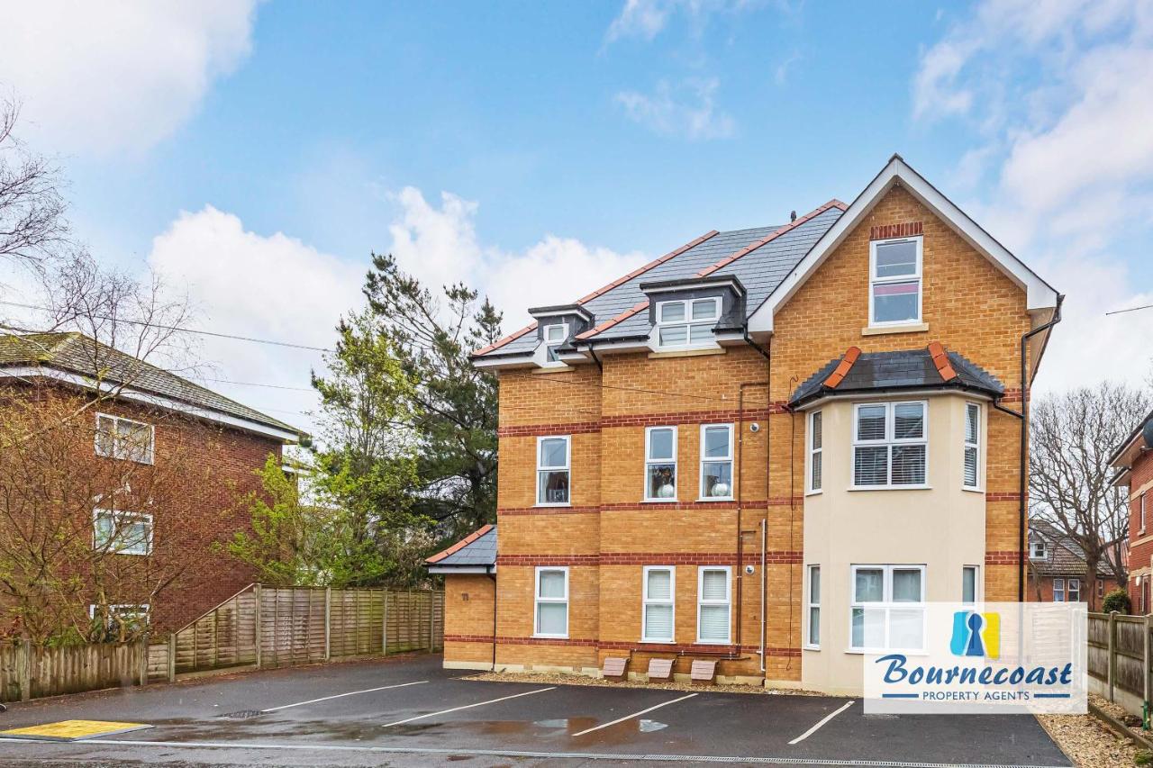 BOURNECOAST - Sea Air - 2 Bedrooms - Parking - Mins to Beach - FM10676 - Chambres d’hôtes Bournemouth