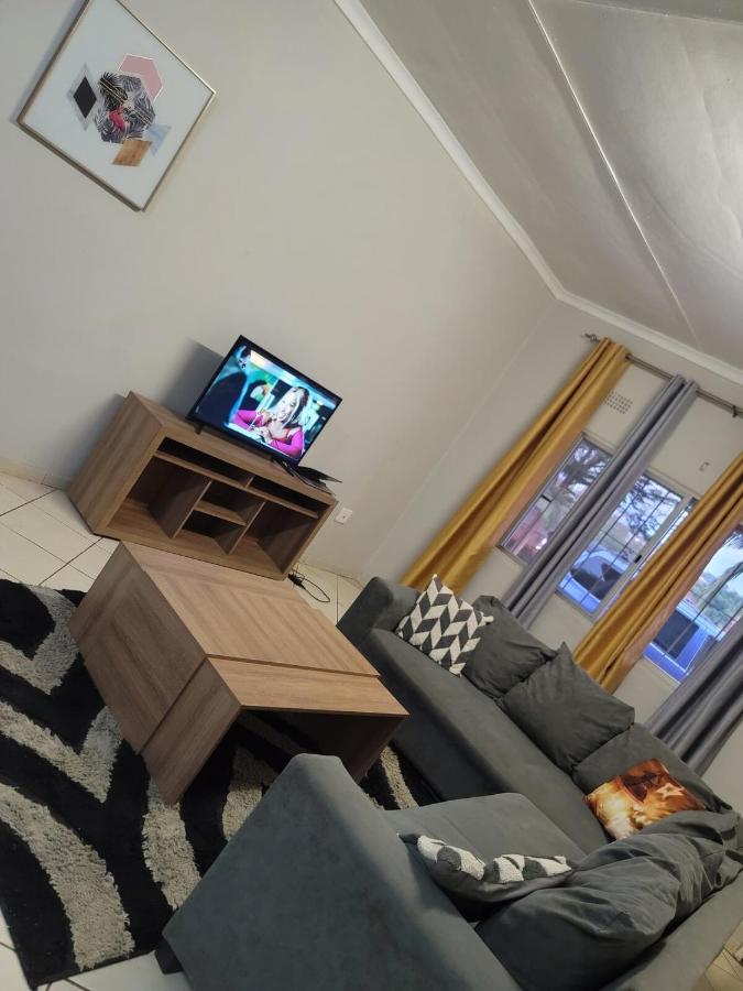 Nestville apartments - Chambres d'hôtes Solwezi