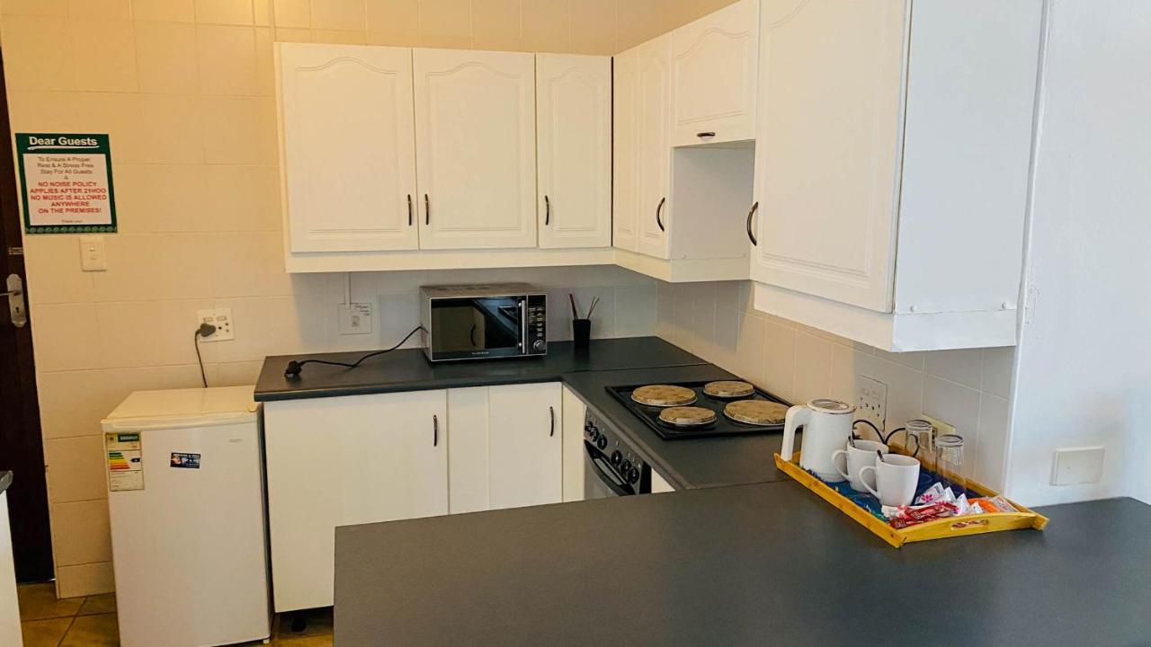 Classic One-Bedroom Apartment with King Bed