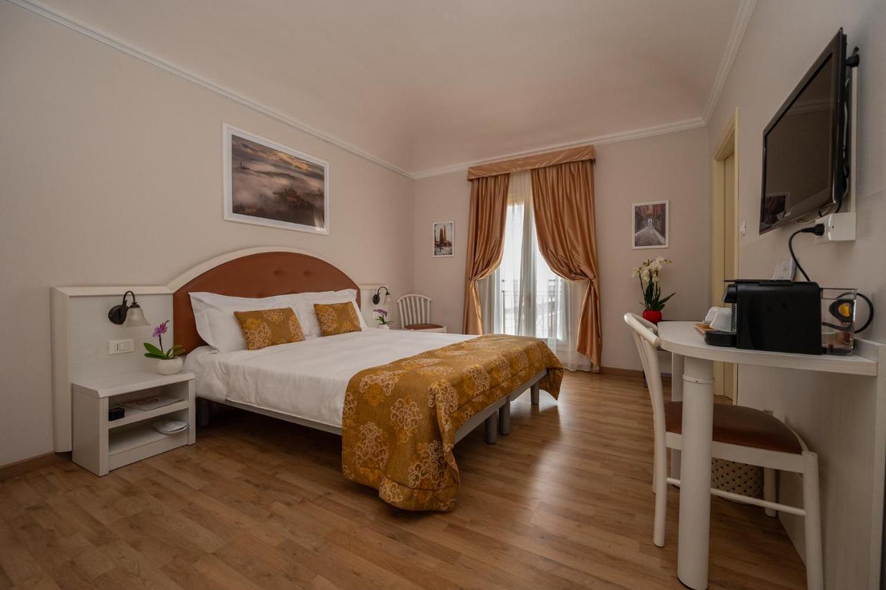 Camera Matrimoniale Superior