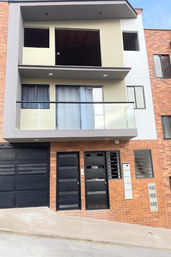 Casa moderna en el centro Carmen V WI-FI - B&B El Carmen de Viboral