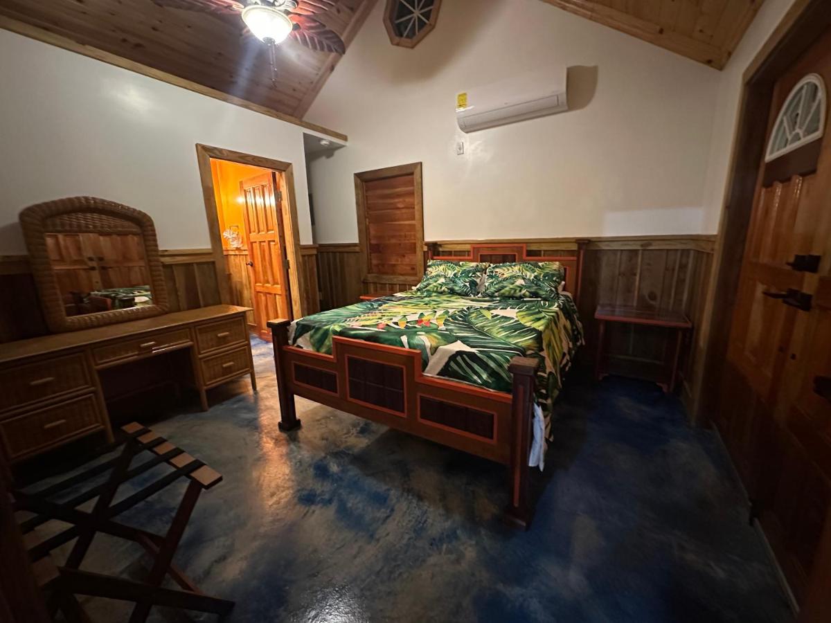 Howler Landing Vacation Rental - B&B Bermudian Landing