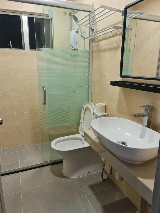 Lucky 7 Homestay - Utama Court - Chambres d'hôtes Sandakan
