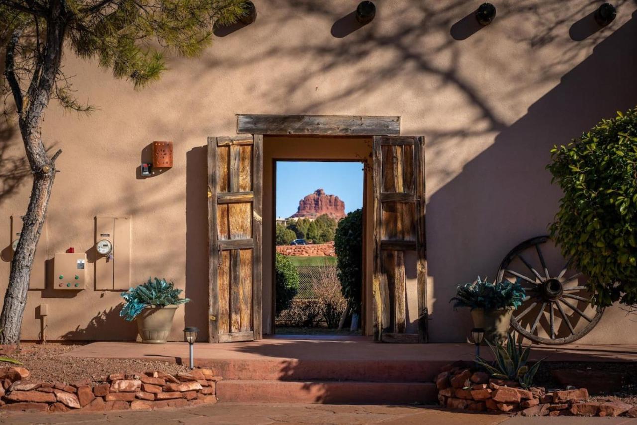 King bedroom - shared hot tub - breakfast included - B&B Sedona