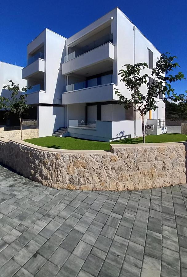 Azuro Novalja Zrce - B&B Novalja