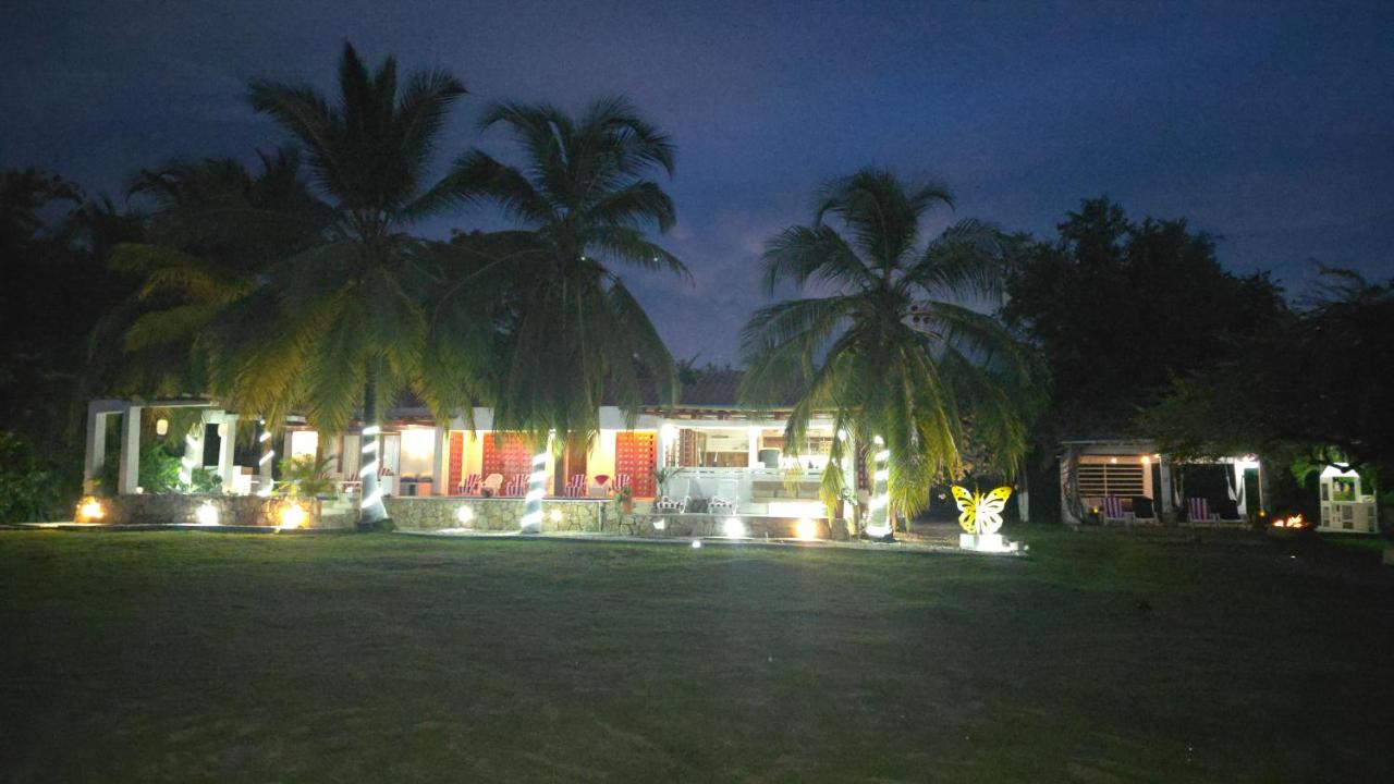 Casa de Playa Laguito Shangai - B&B Moñitos