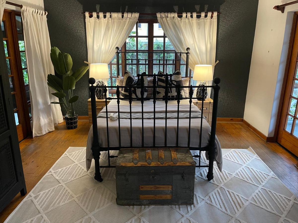 Chambre Lit Queen-Size avec Balcon