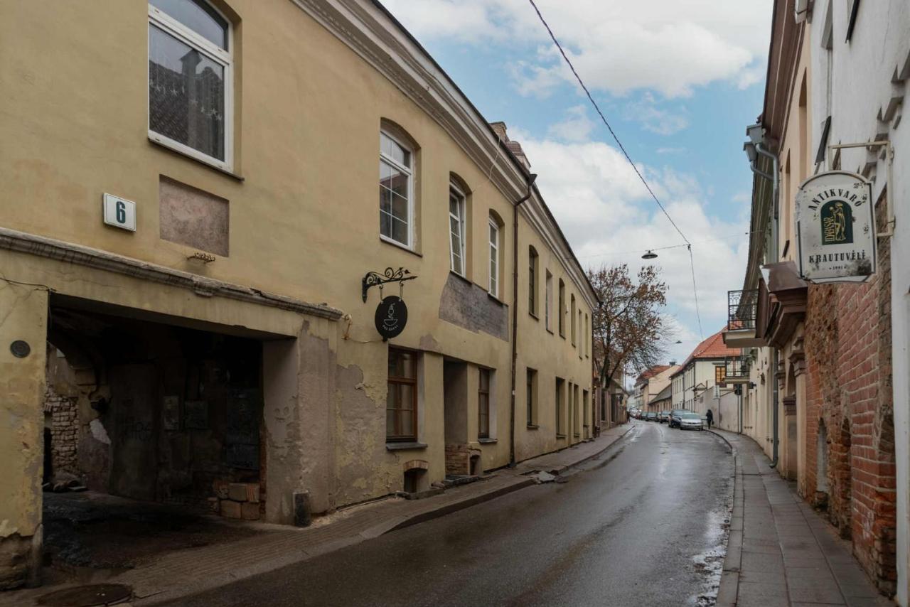 Jacuzzi overlooking the tower - B&B Vilnius