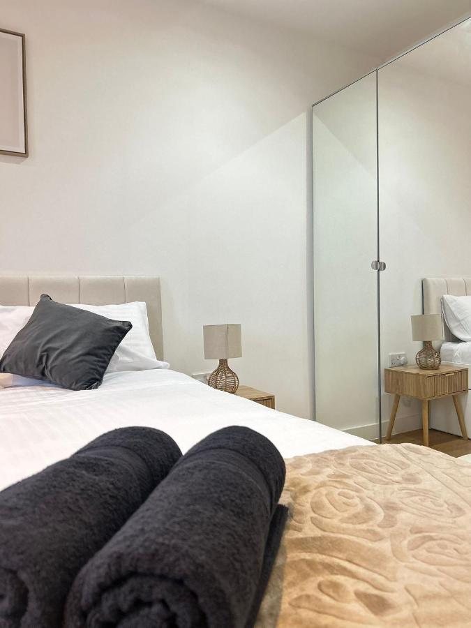 City Apartment-Gym-Terrace-Games Room-Free Parking - Chambres d'hôtes Manchester