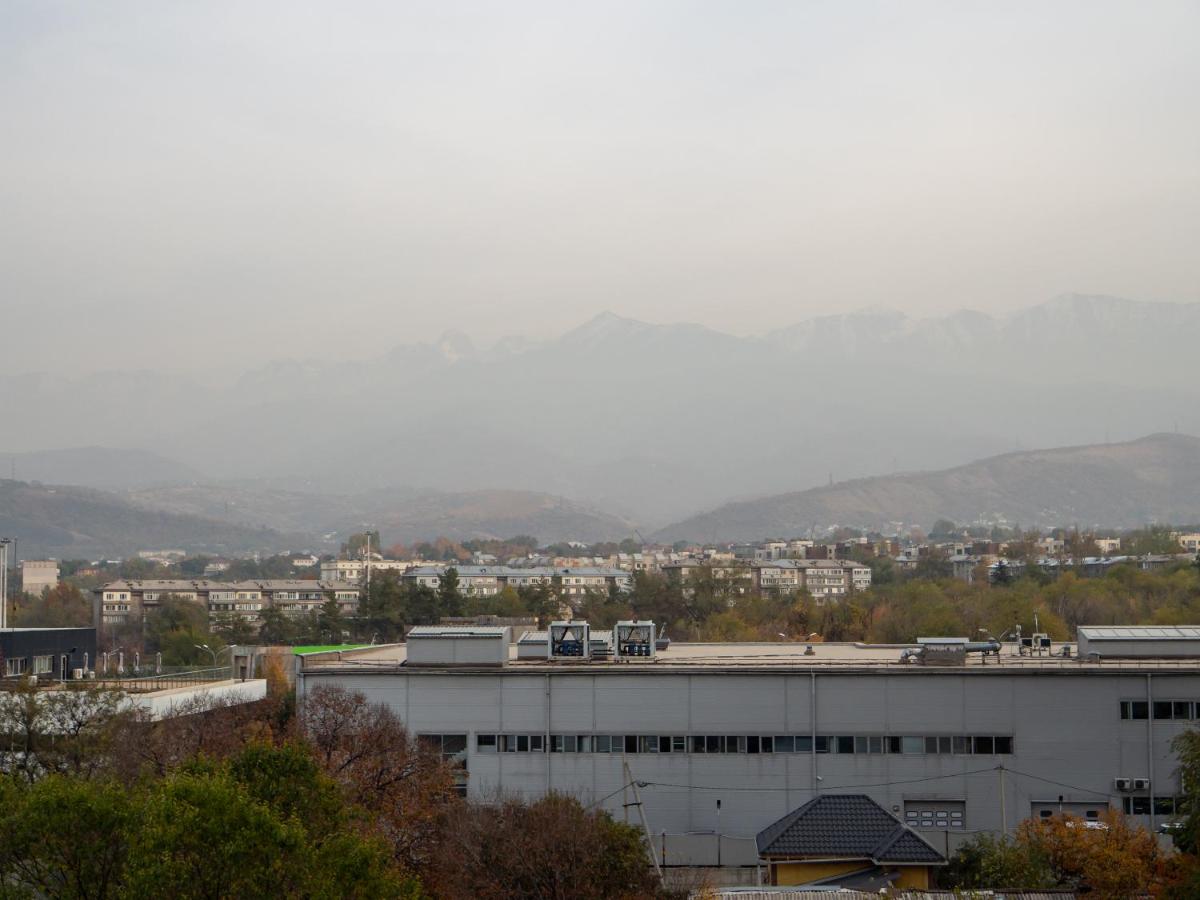 10 COMFORTABLE APARTMENTS in Comfort City near Mega Center Almaty - B&B Almaty