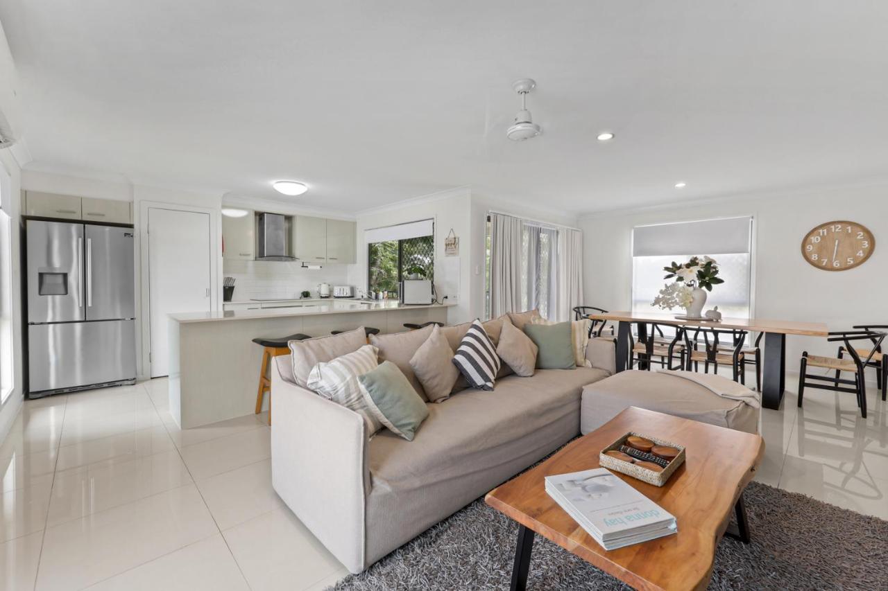 Beach Breeze Holiday House - B&B Mackay