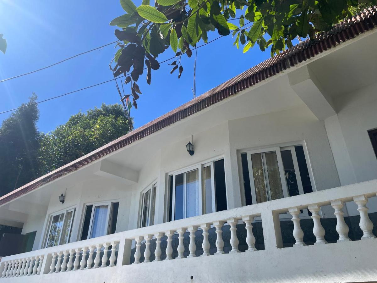 Lemos Cafe and Homestay - Bed and Breakfast Kurseong