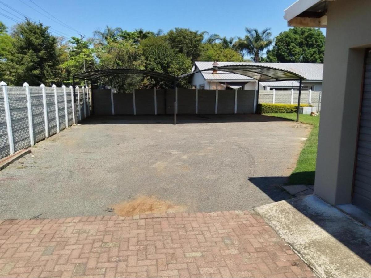 Twilight Inn - Ferienwohnung Vryheid