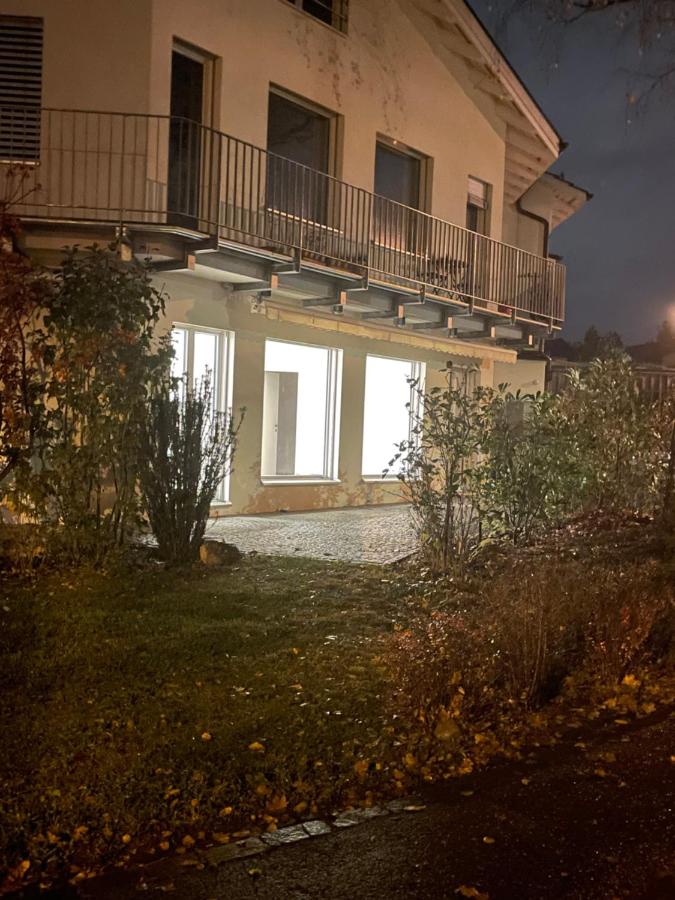 Your exclusive 2 room & 2 bathroom natural holiday home - Chambres d'hôtes Winterthour