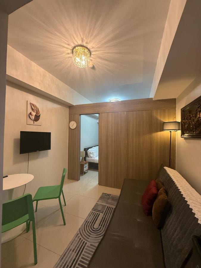 Elresa Elegant at Field Residences Condominium Hotel - B&B Manila