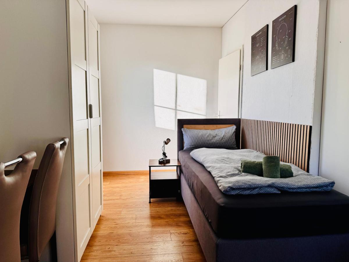 Premium Quartier Merseburg - für Teams - 3 Apartments - Transporter-Parkplatz - WLAN - B&B Merseburg