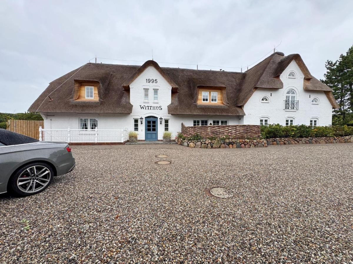Haus Witthüs App. 2 Süneck mit Terasse - Bed and Breakfast Wenningstedt