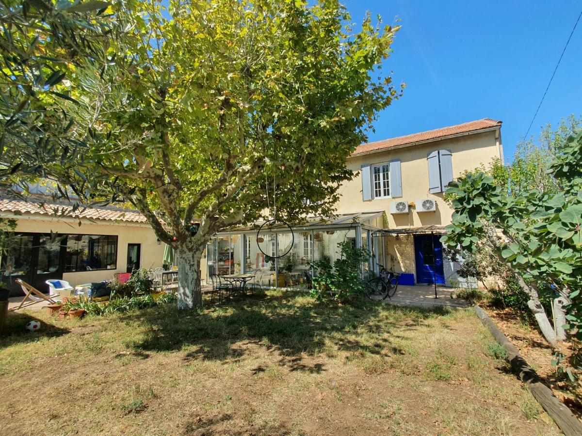 Spacieuse Maison d'artiste en Provence - Jardin, Véranda, Four à pizza et terrain de pétanque ! - Ferienwohnung Saint-Victoret