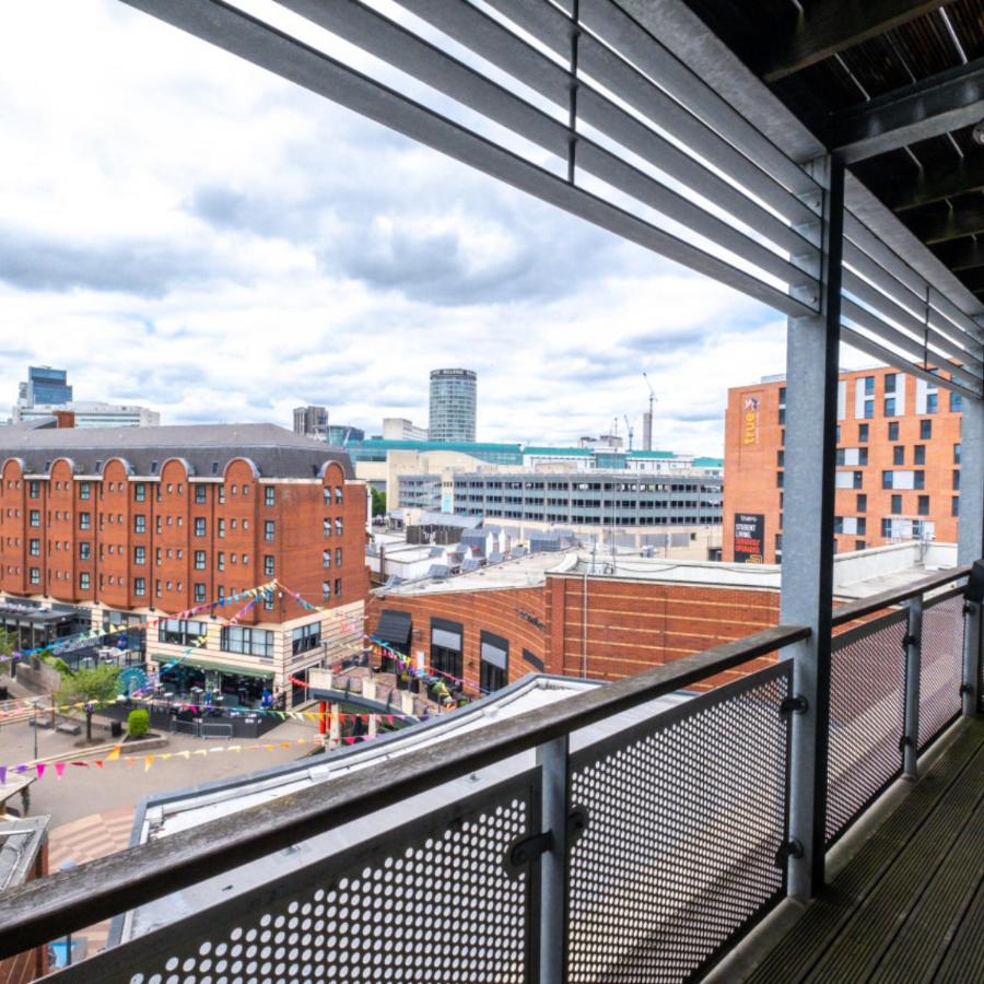 Stylish Apartment - Private Parking - Balcony - Chinatown - 49Arc - B&B Birmingham