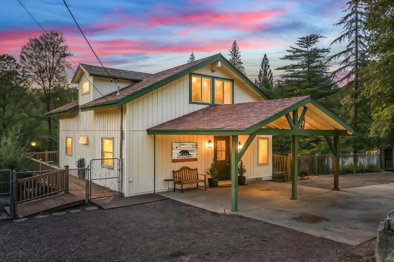 Bearfoot Cabin 15 Min to Yosemite Gate! - B&B Oakhurst