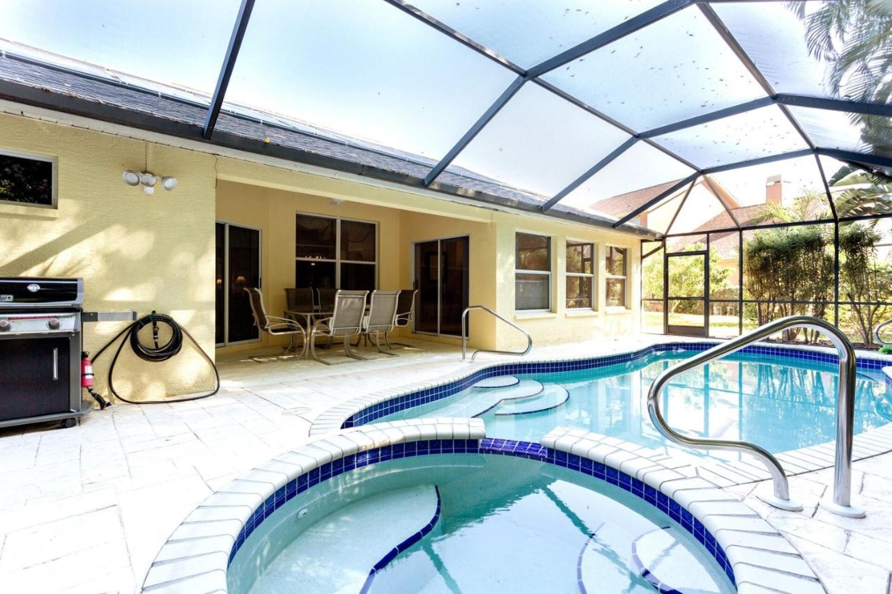 SERENE & ATTRACTIVE 3BR HEATED POOL/SPA HOME - B&B Estero