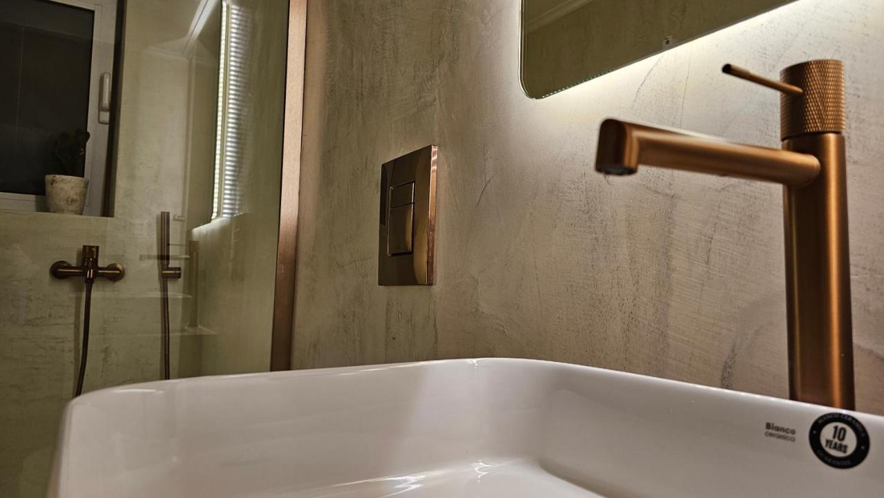Triton apartment - B&B Athens