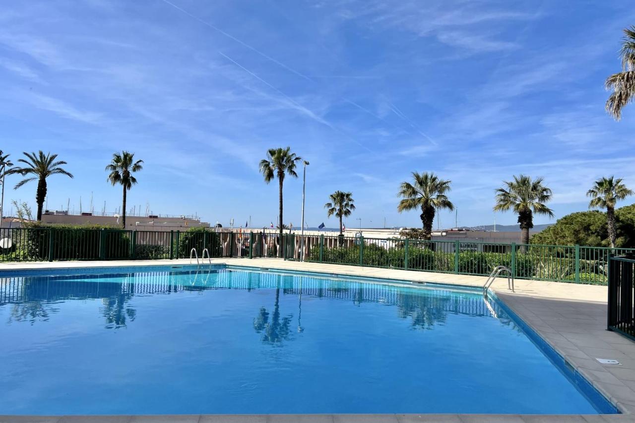 Bright studio just a stone's throw from the sea - Chambres d’hôtes Saint-Raphaël