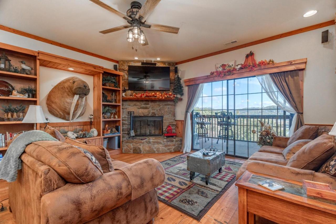 2BR Village At Indian Point 1607 near SDC - Free Tickets Daily up to $500 - Chambres d'hôtes Branson