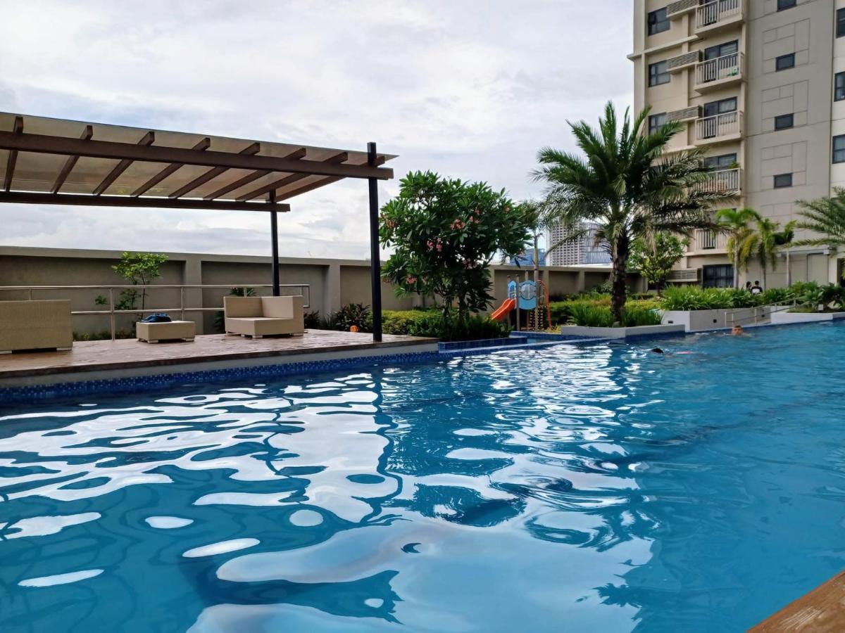 1bedroom suite 50th floor with balcony and bathtub at Horizons 101 tower 1 - B&B Cebu City