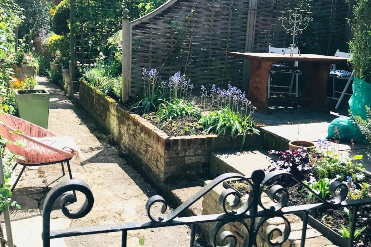 Mews Cottage off Marlborough High Street - B&B Marlborough