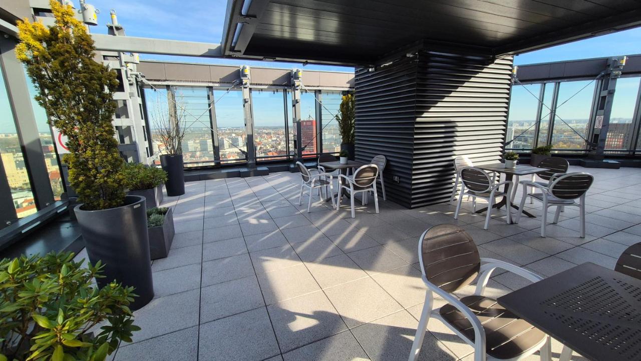 Towarowa 39 New York Apartment, free parking, air-conditioning, self check-in 24h - Chambres d'hôtes Poznan
