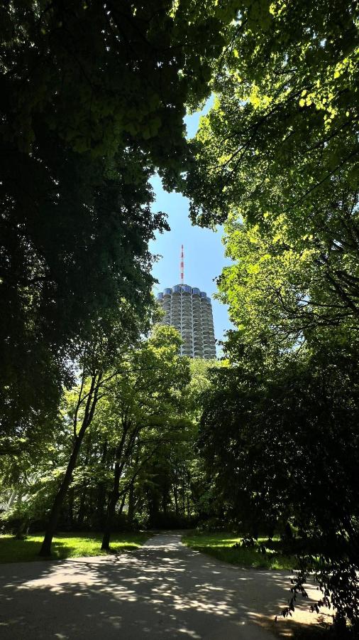 Primero Top-Suite I 22 Stock I Messe Zentrum Kongress - B&B Augusta