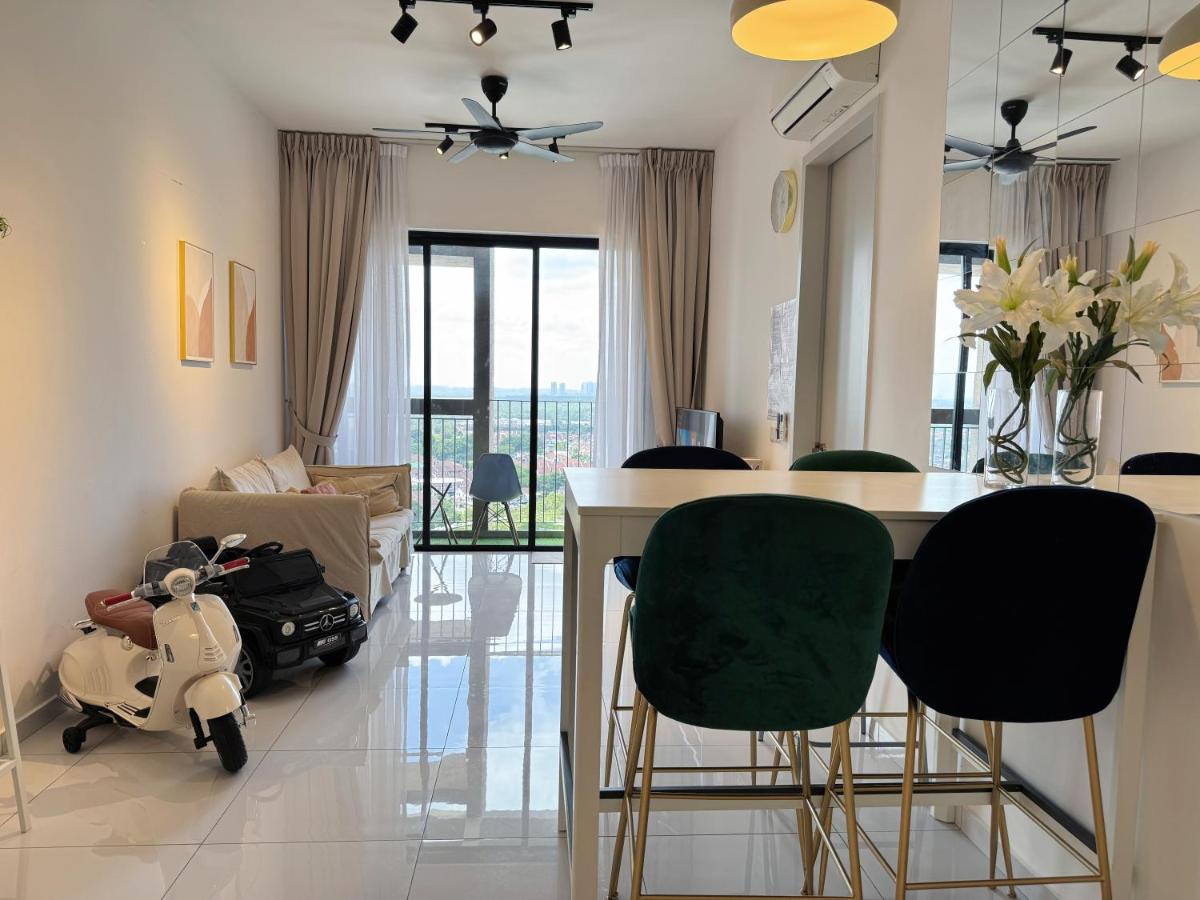 Familiensuite mit Balkon