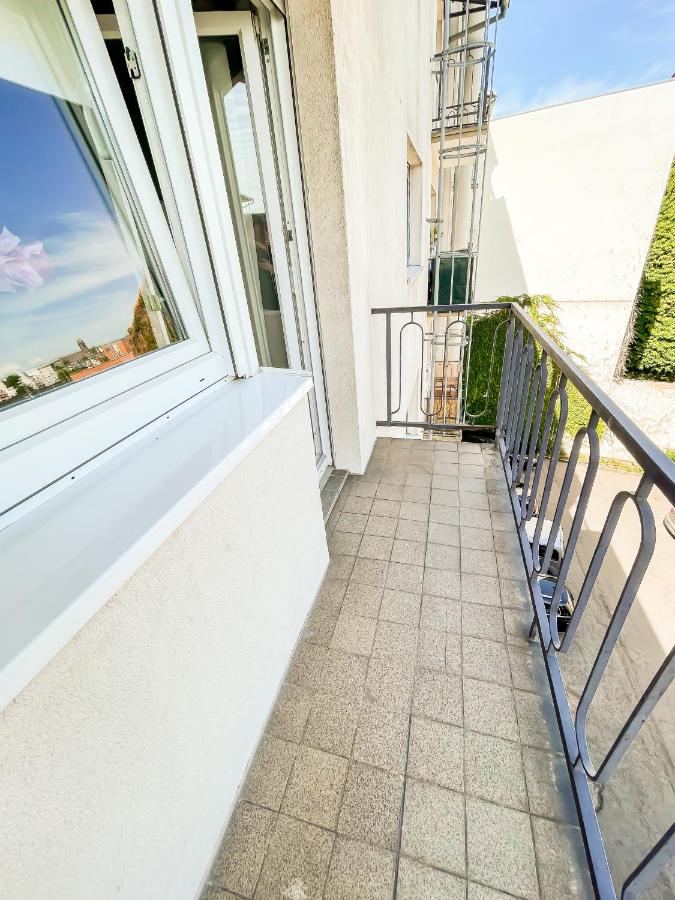 7Seas Ctiy-Apartment Saarbrücken l NETFLIX l Balkon l 24-7 Check-In - B&B Saarbrücken