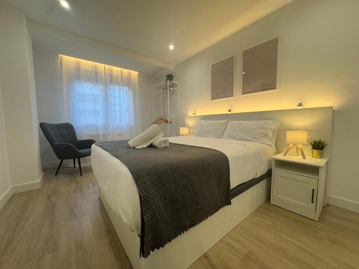 Apartamento Ilustres Boutique Gran Via - Bed and Breakfast Logroño