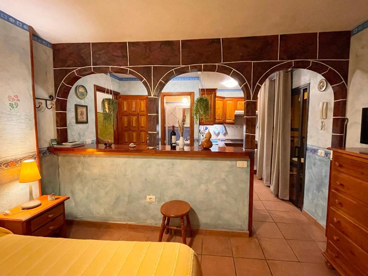 Studio Appartement met Balkon