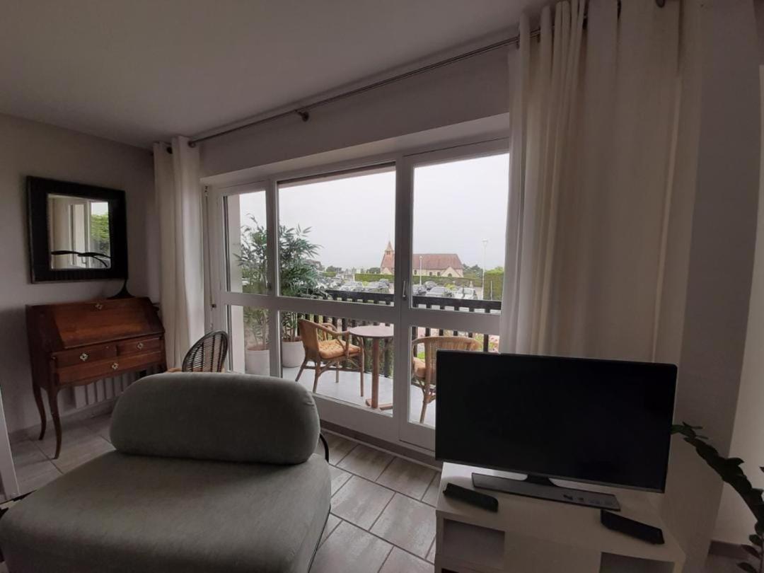 Bright apartment with balcony and garden - B&B Benerville-sur-Mer