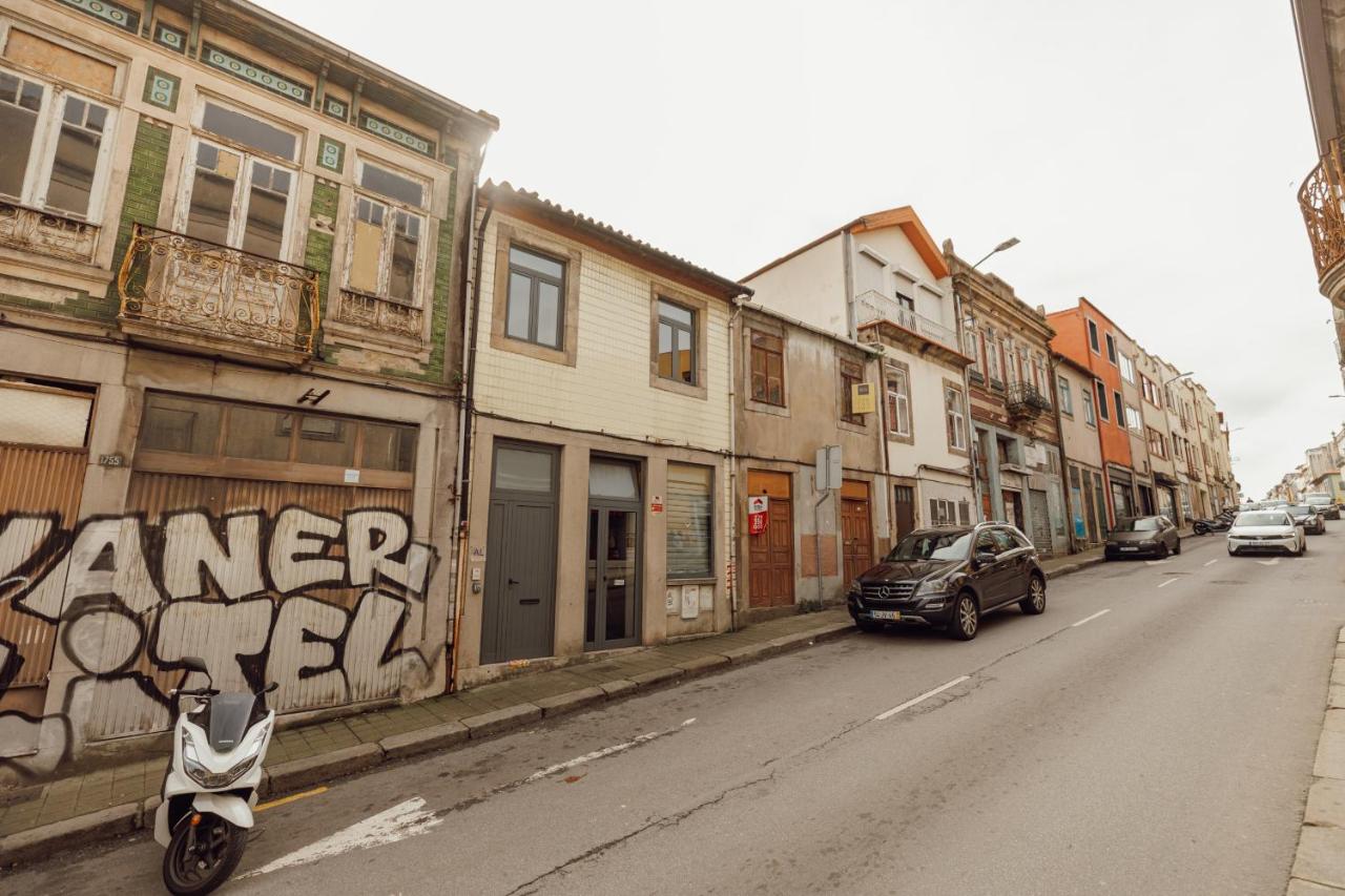 Modern Terrace 2BD Apartment by Vacationy - B&B Porto