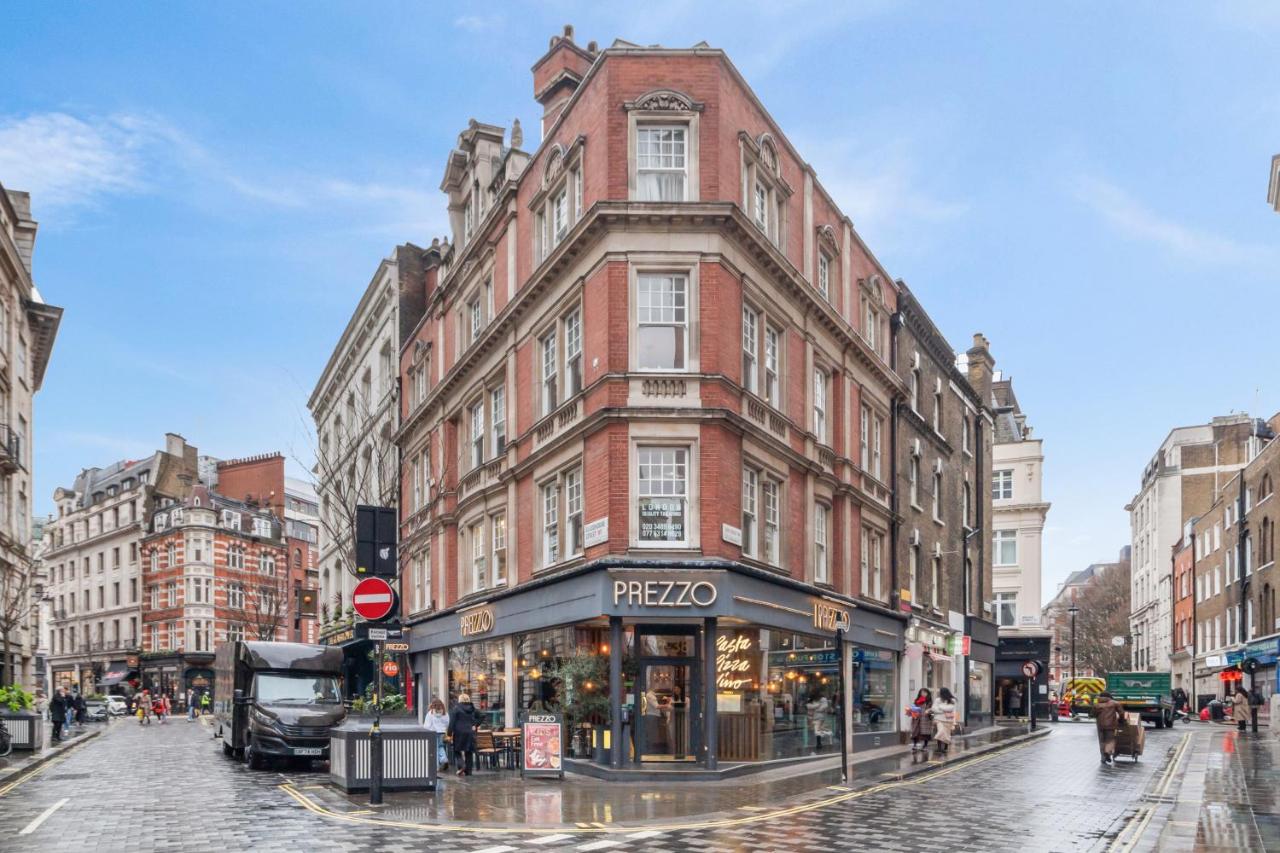 Prime Soho 3-Bedroom Apartment Steps from Piccadilly and Chinatown! No Lift 3GH - Ferienwohnung London