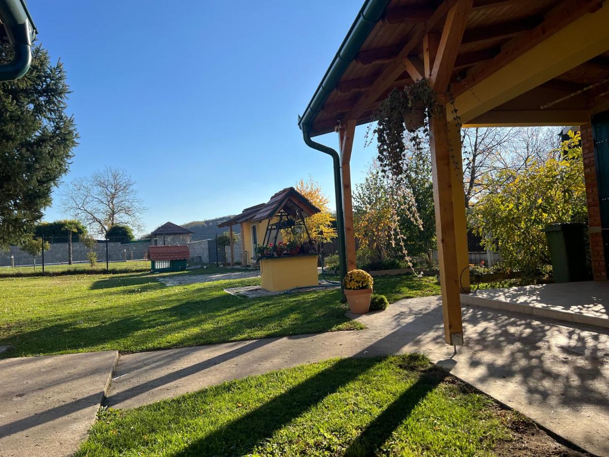 Maus Haus - Bed and Breakfast Vrdnik