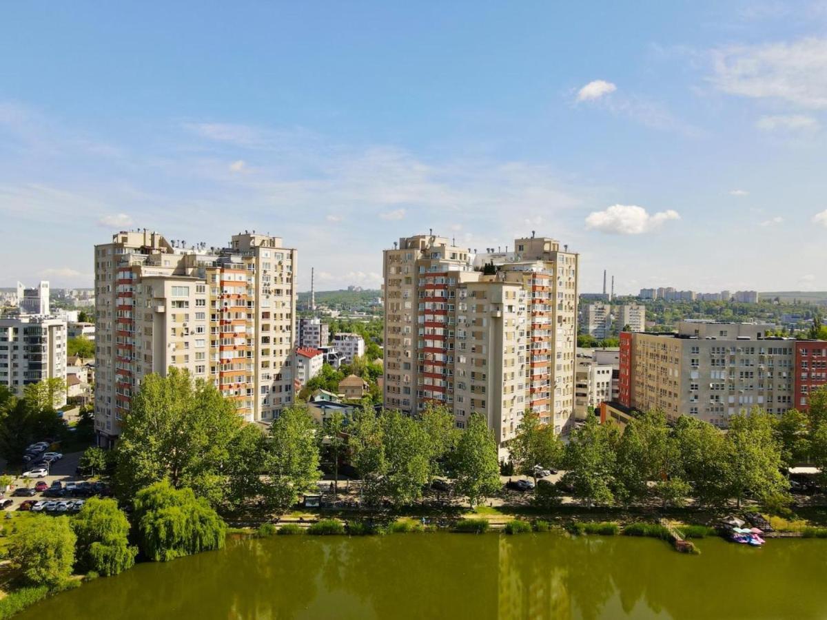 Sunrise House by Lake & Nature - B&B Chişinău