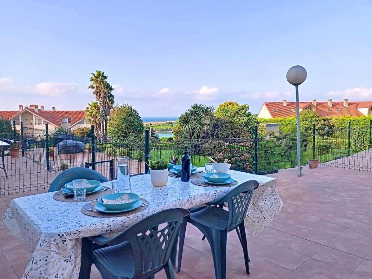 Bajo reformado con terraza en Mogro - B&B Mogro