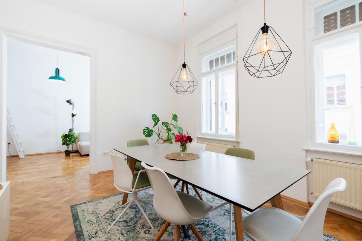 Marschall Top 10 Stilvoll wohnen mit kleinem Balkon im Herzen von Graz - B&B Graz